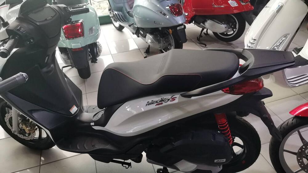 Piaggio Medley 125 S ABS (2021 - 24) (2)