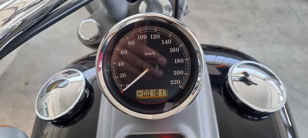 Harley-Davidson 1584 Rocker (2008 - 09) - FXCW (5)