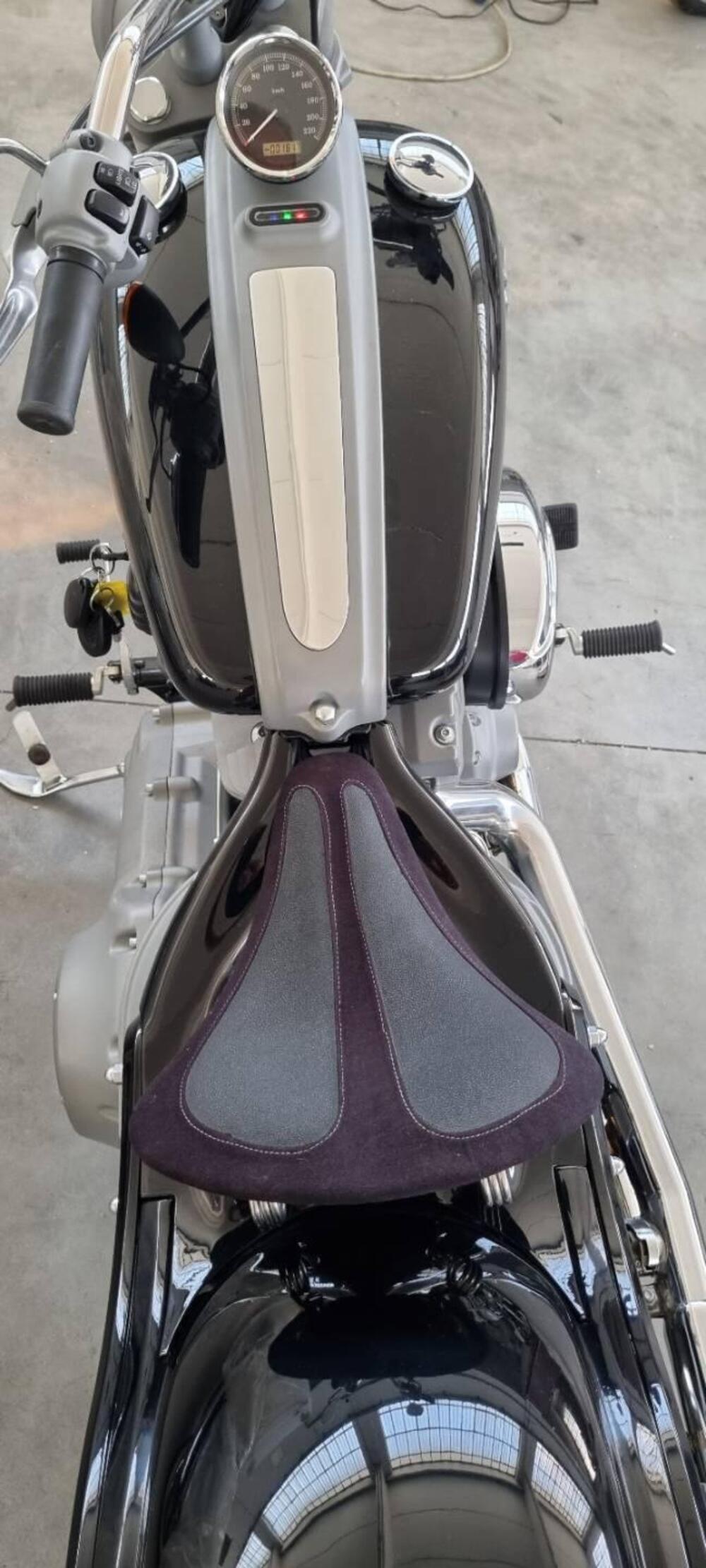 Harley-Davidson 1584 Rocker (2008 - 09) - FXCW (8)