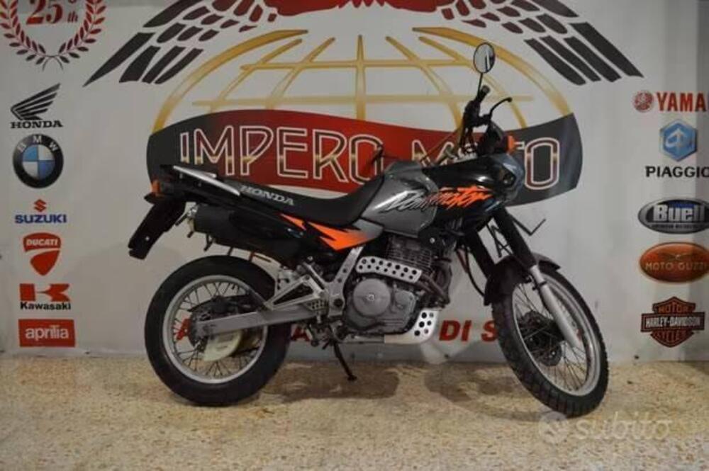 Honda NX 650 Dominator (1988 - 90) (3)