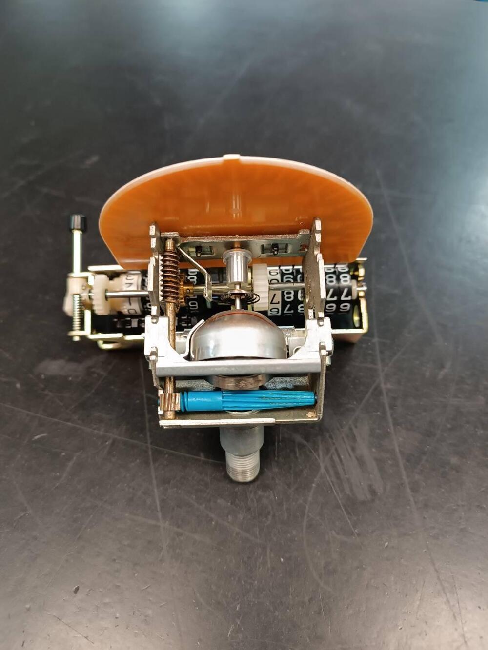 Conta km GSX 750E -1100E "faro quadro" Suzuki (3)