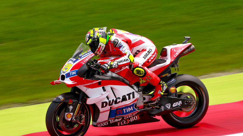 MotoGP, Assen 2016. Le Ducati in testa nel warm up