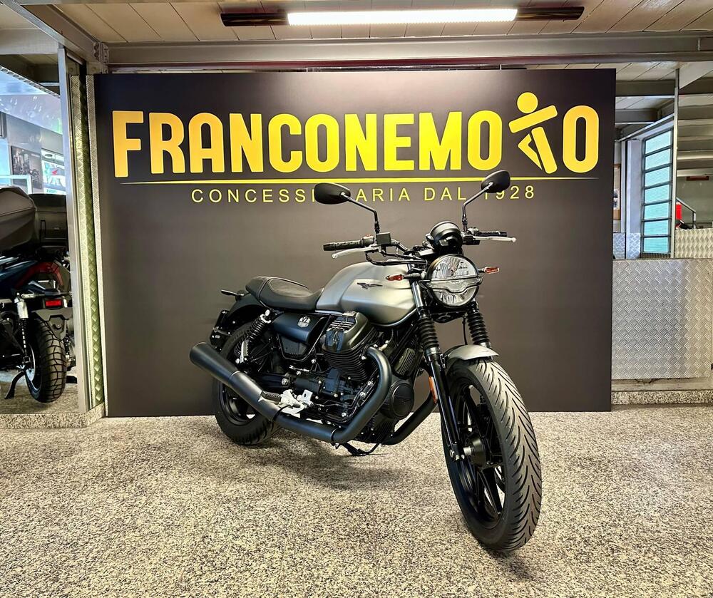 Moto Guzzi V7 Stone (2021 - 24) (8)