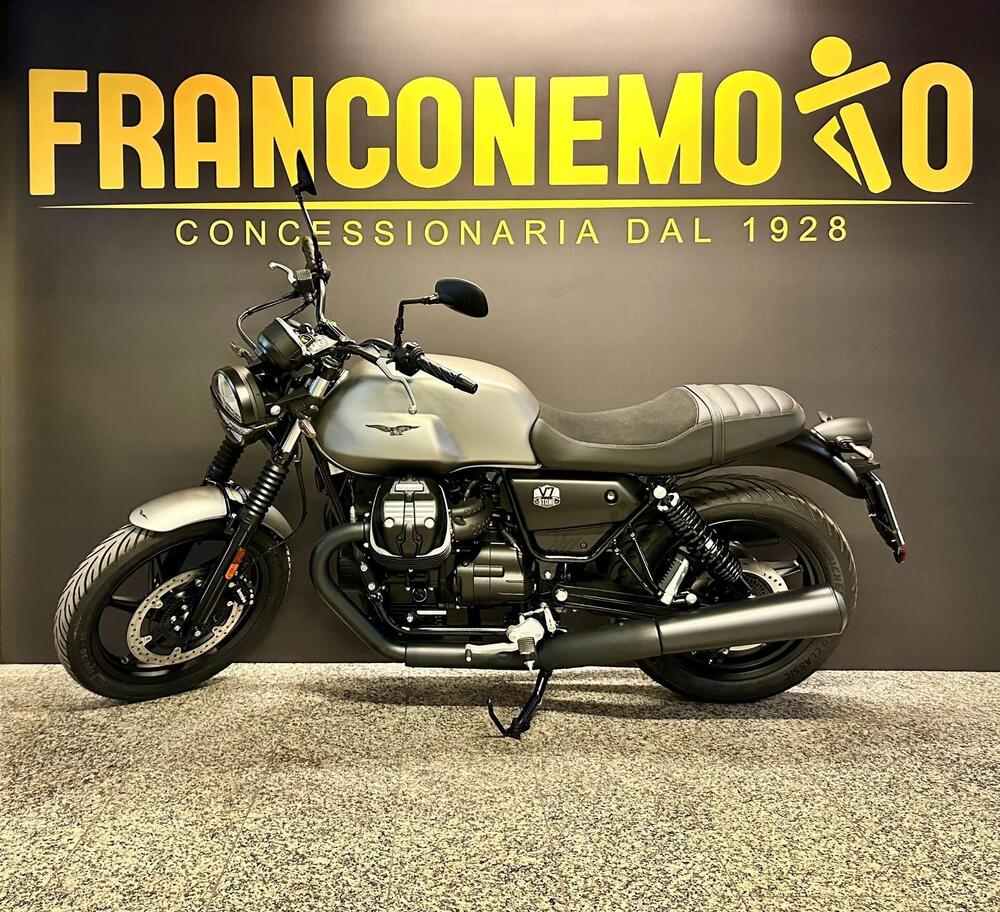 Moto Guzzi V7 Stone (2021 - 24) (11)
