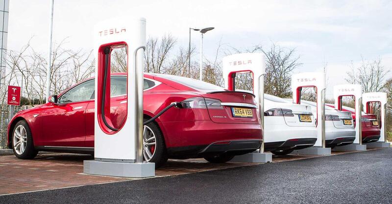 Tesla, superate le stime di consegne nel secondo trimestre