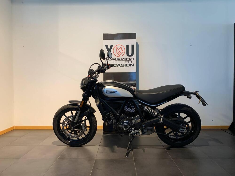 Ducati Scrambler 800 Icon Dark (2021 - 22)
