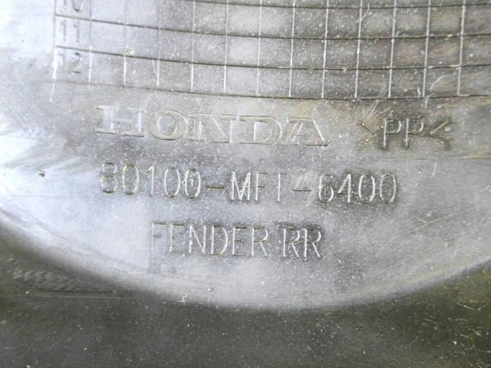 Parafango posteriore con portatarga Honda Silver (9)