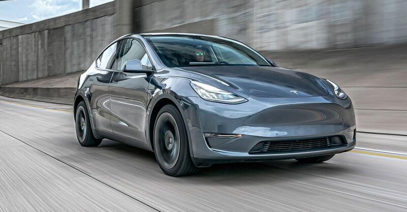 Grigio, e perch&eacute; no? Per Tesla &egrave; il colore di base negli USA