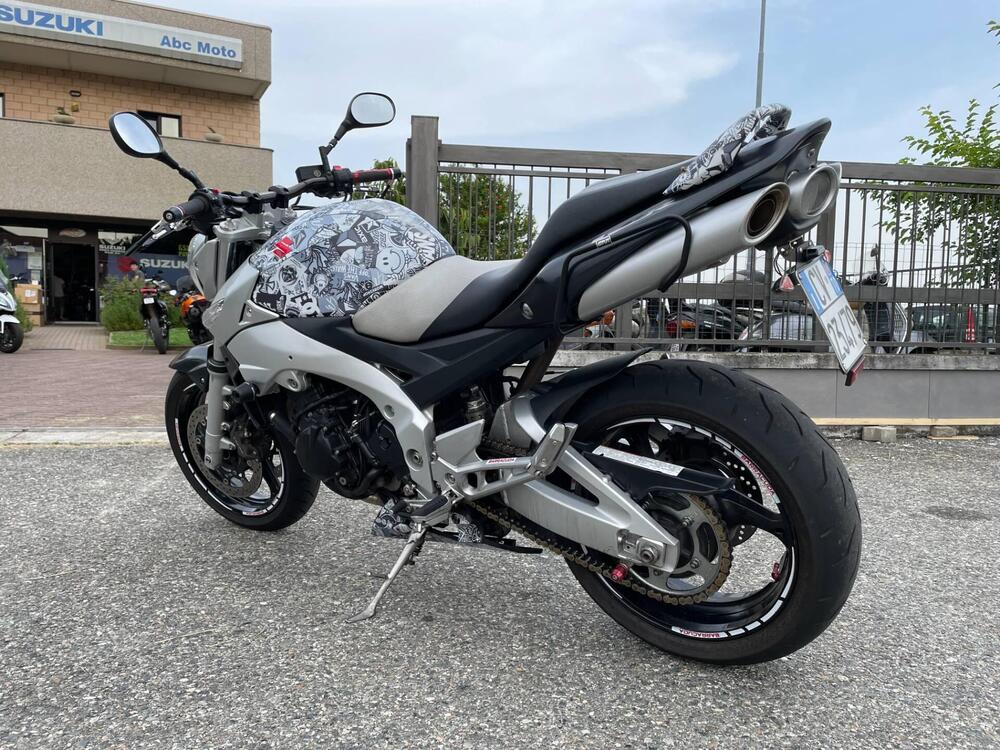 Suzuki GSR 600 (2006 - 11) (2)