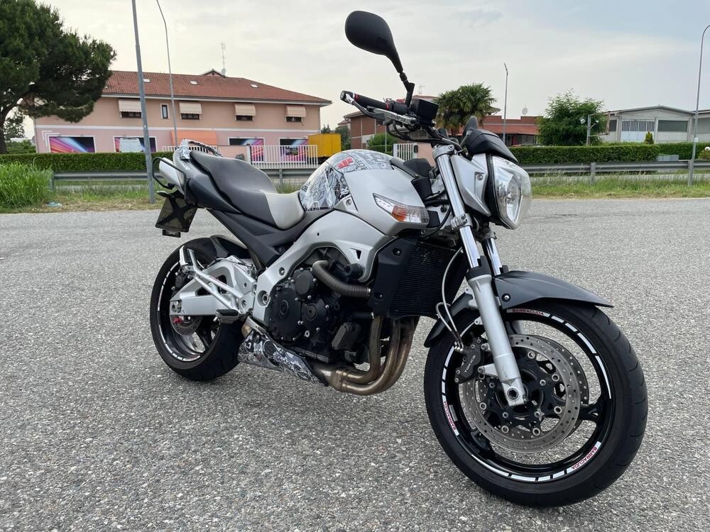 Suzuki GSR 600 (2006 - 11) (4)
