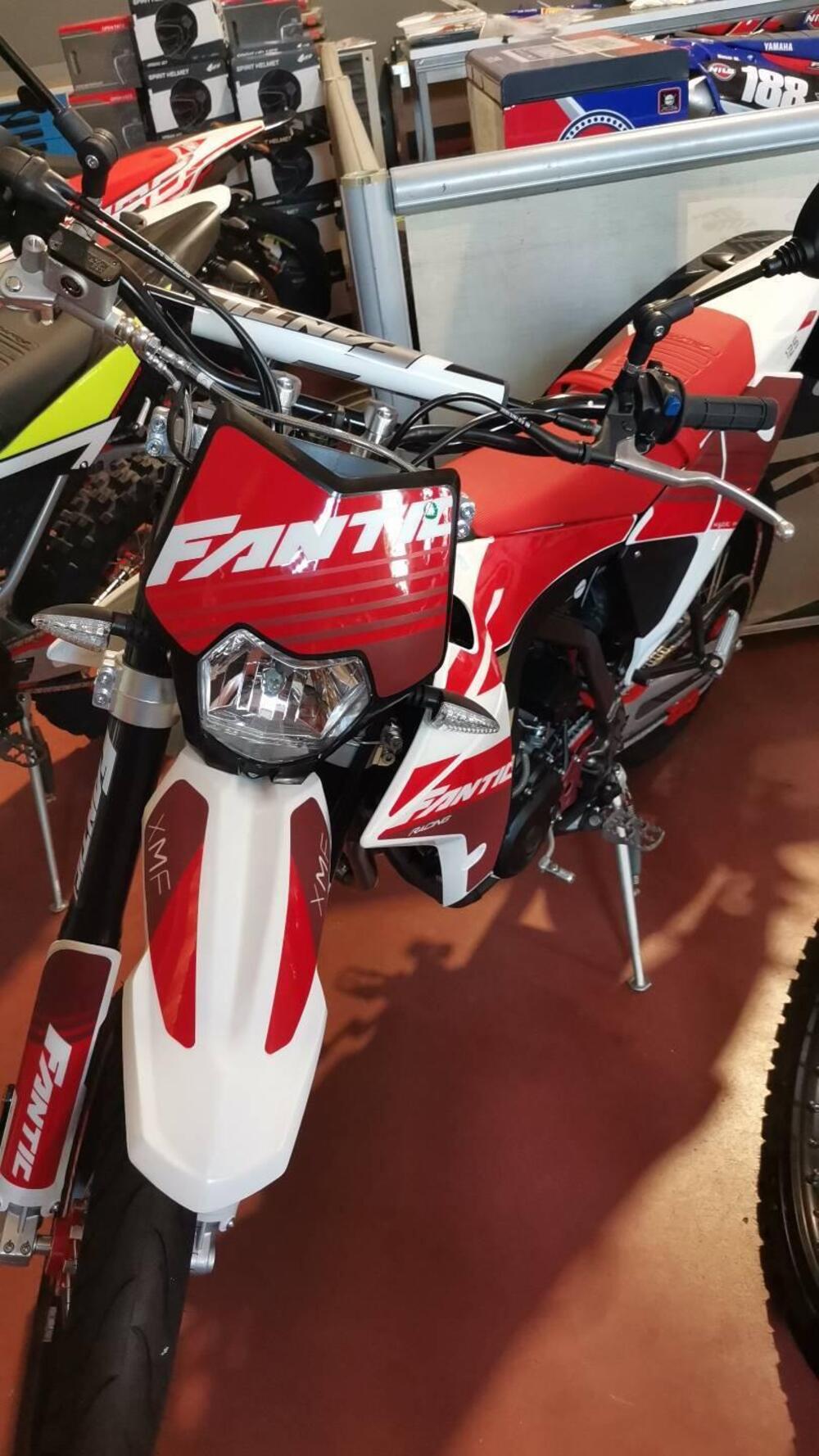 Fantic Motor XMF 125 Motard Performance 4T (2023 - 24) (2)