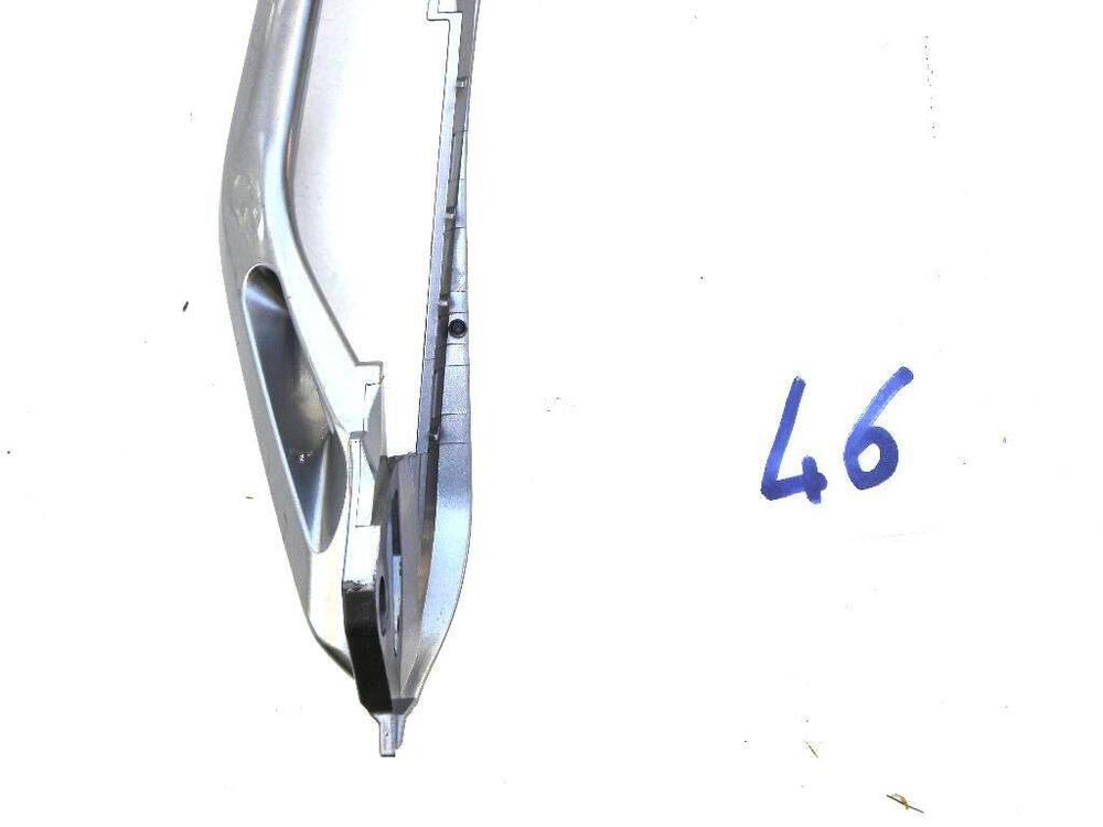 Codino posteriore in alluminio con maniglie passeg Yamaha (5)