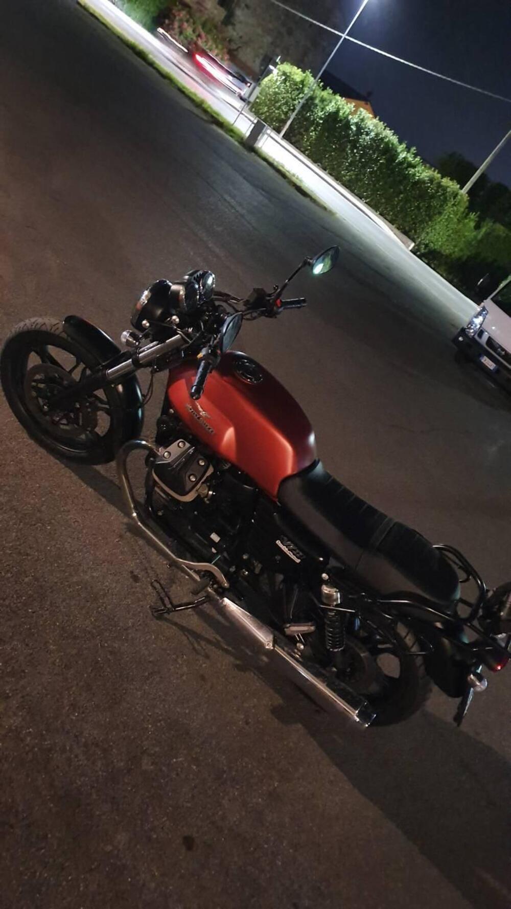 Moto Guzzi V7 II Stone (2015 - 17) (2)