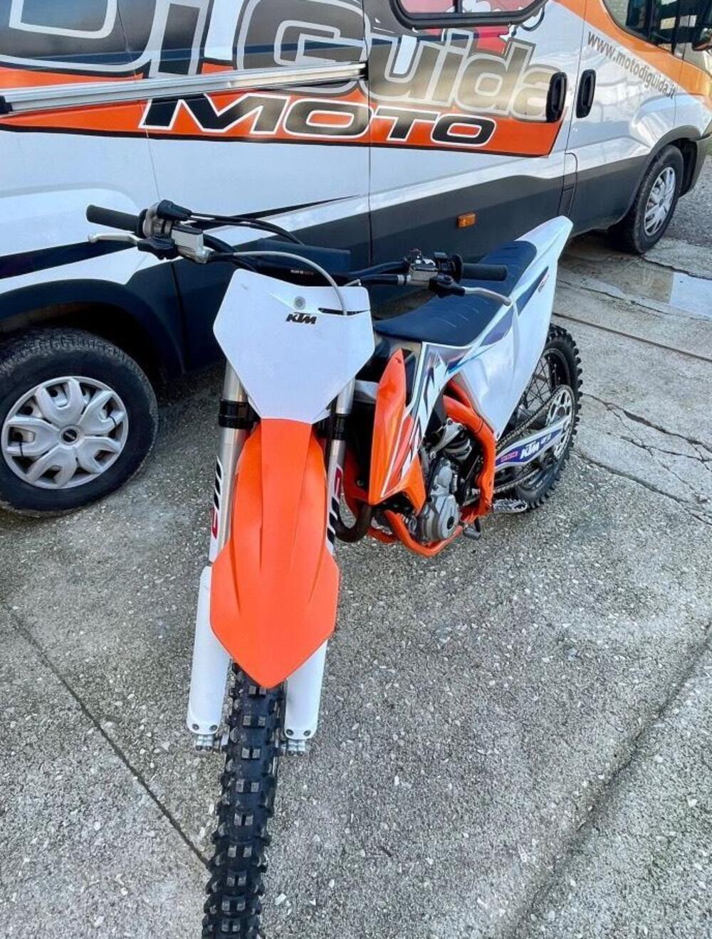 KTM 250 SX-F (2022) (2)