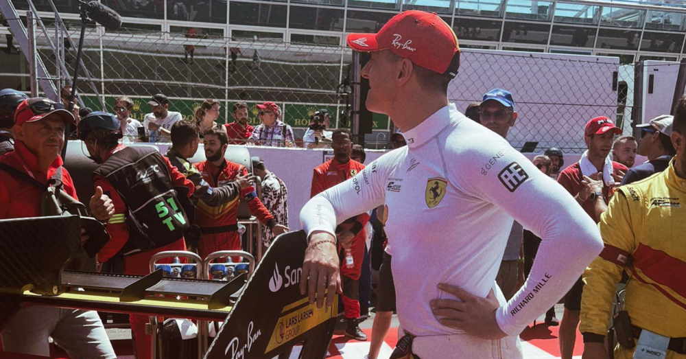 James Calado come Michael Schumacher: una fotografia scattata a Monza fa emergere l&#039;incredibile somiglianza