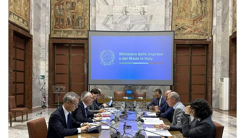 Tavares a colloquio con il Governo italiano: costruiremo un milione di auto in Italia