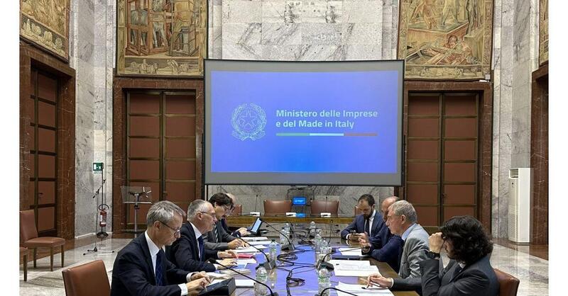 Tavares a colloquio con il Governo italiano: costruiremo un milione di auto in Italia