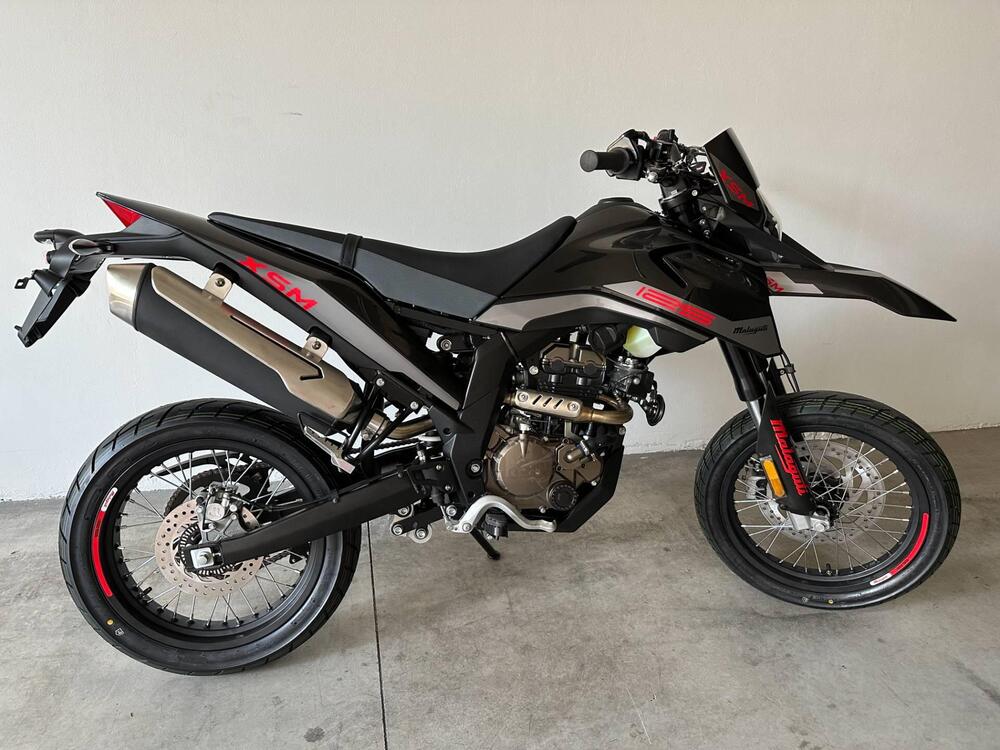 Malaguti XSM 125 (2021 - 25) (3)