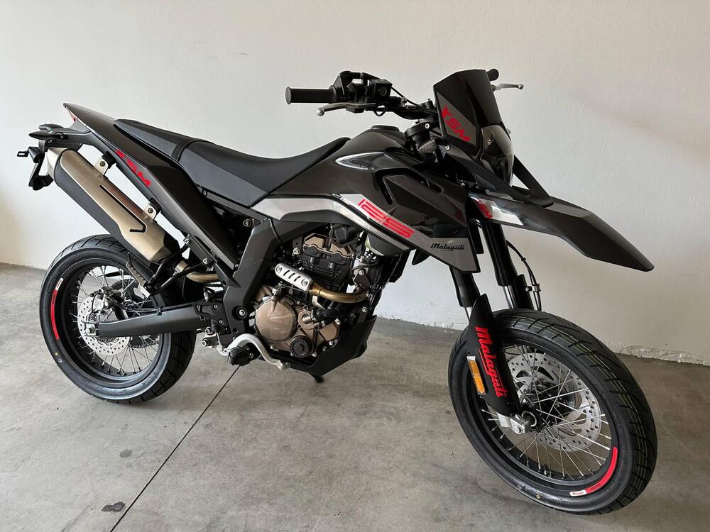 Malaguti XSM 125 (2021 - 25) (4)