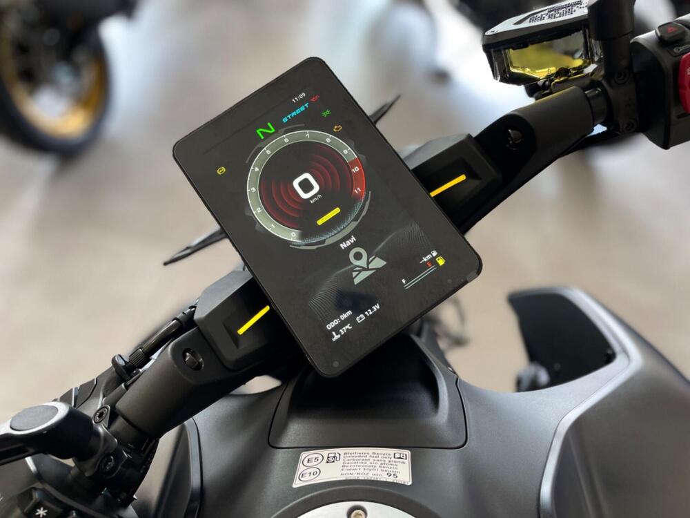 CFMOTO 800NK Advanced (2023 - 25) (5)