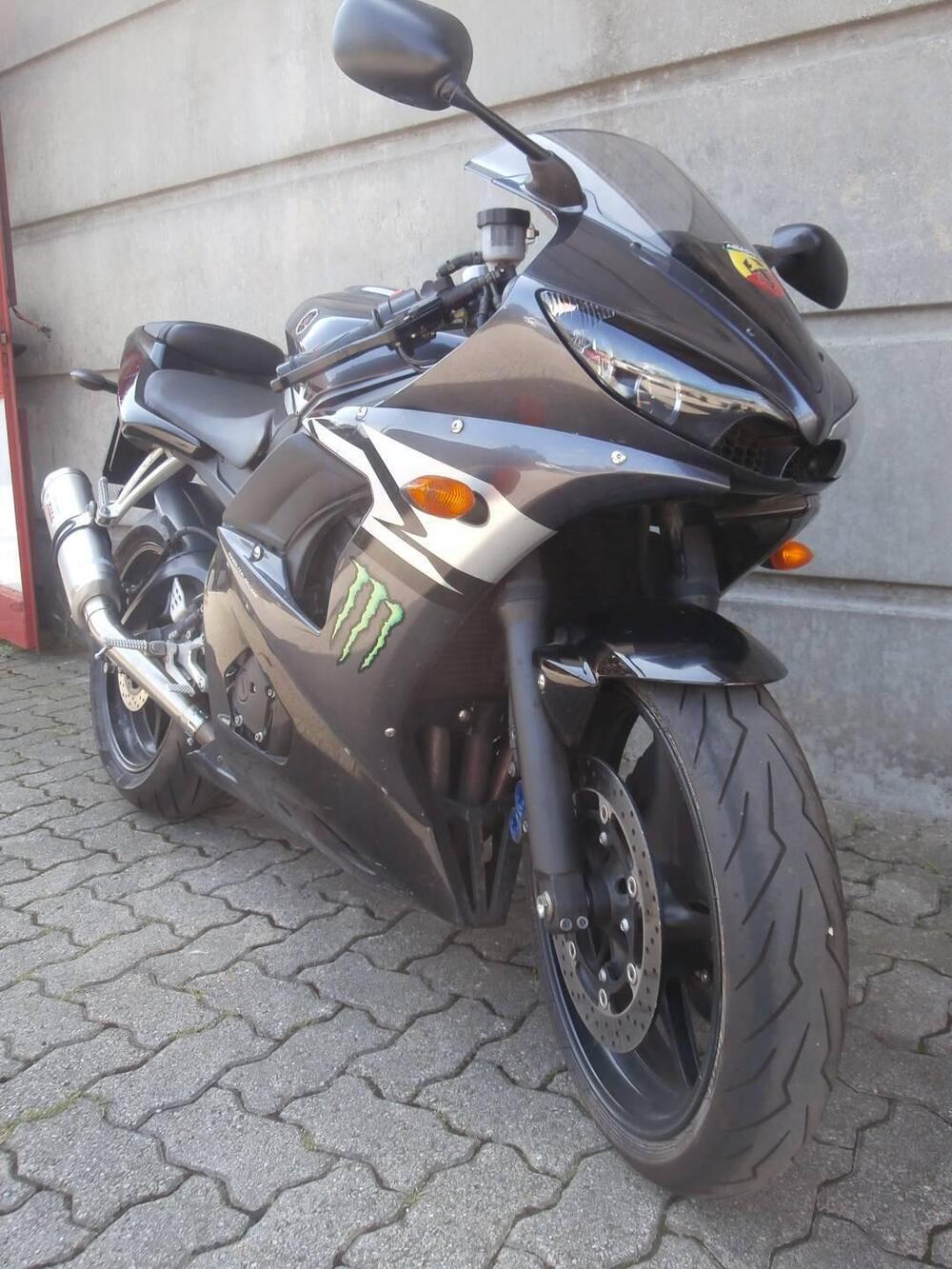 Yamaha YZF R6 (2005) (7)
