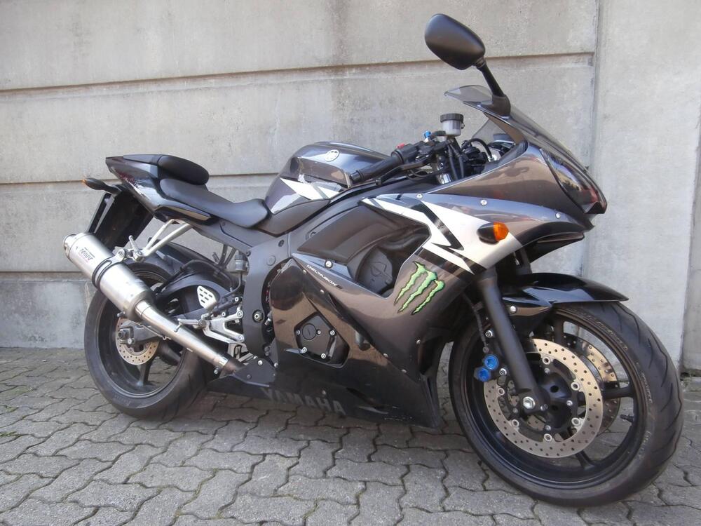 Yamaha YZF R6 (2005)