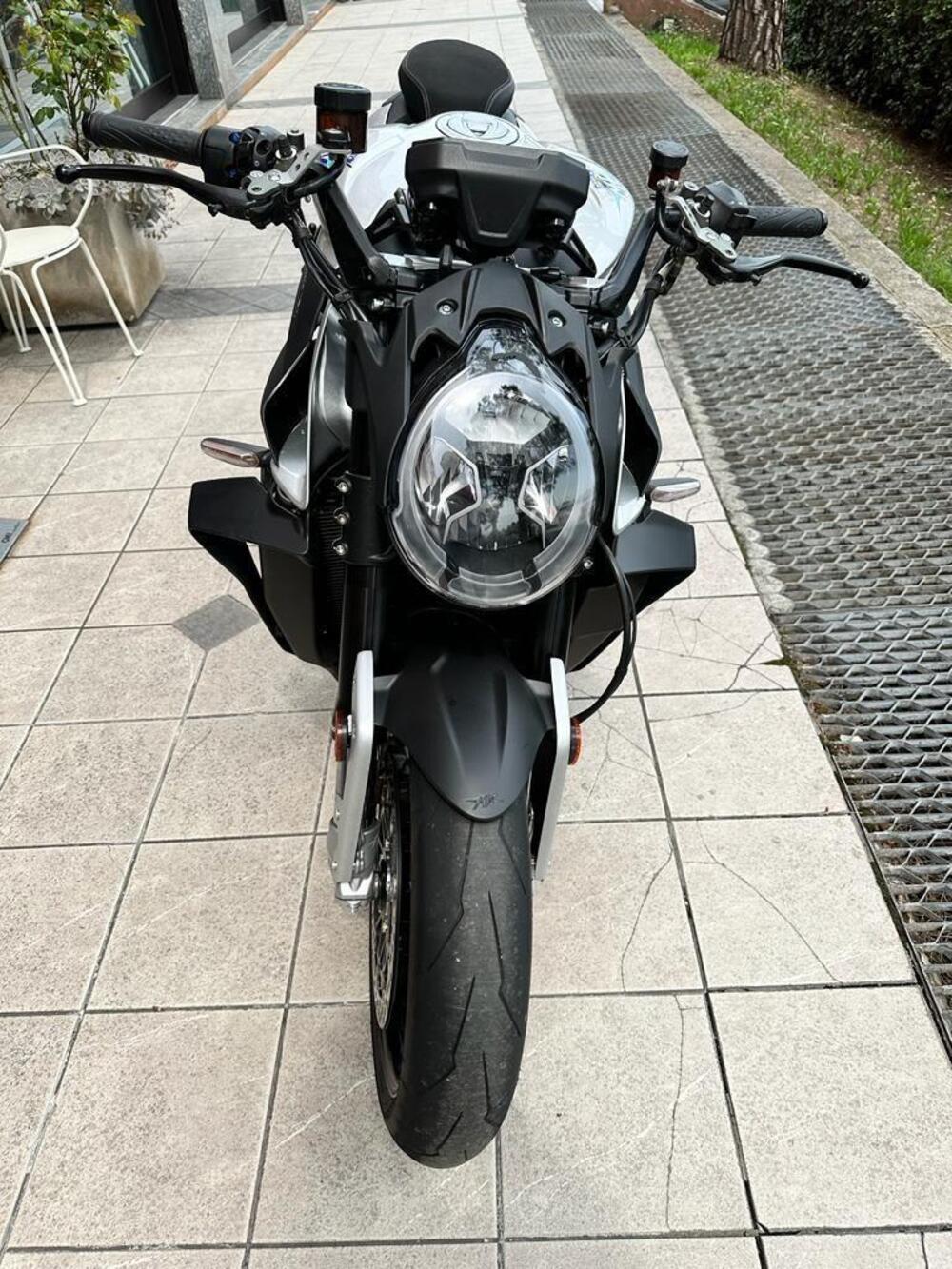 MV Agusta Brutale 1000 RS (2022 - 25) (3)