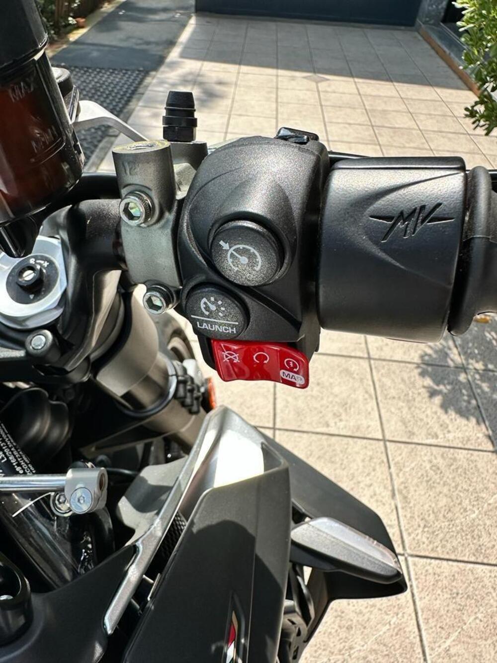 MV Agusta Brutale 1000 RS (2022 - 25) (11)