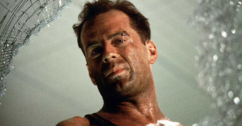 35 anni di Die Hard, l&rsquo;action con Bruce Willis che ci ha insegnato a sopravvivere e a chiedere scusa (contemporaneamente)