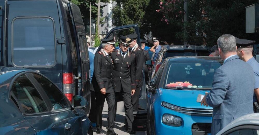 Stalker albanese investe un carabiniere e l&#039;altro militare gli spara e lo uccide