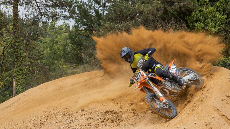 Nuova collezione maglie e pantaloni da cross ed enduro Raven 2023