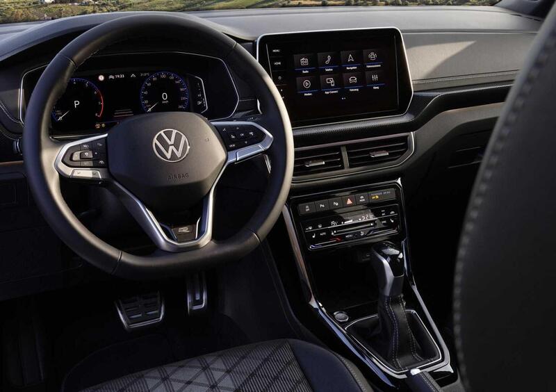 Volkswagen T-Cross (2019-->>) (12)