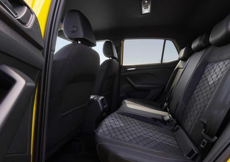 Volkswagen T-Cross (2019-->>) (10)