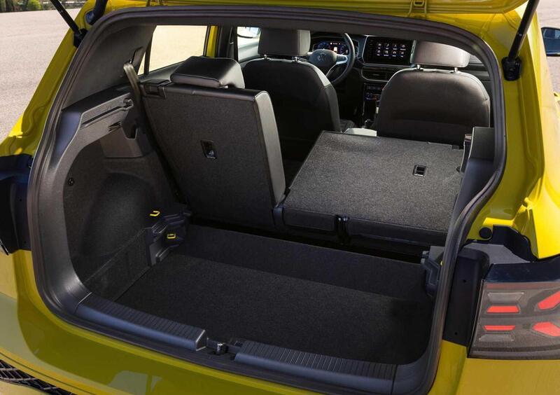 Volkswagen T-Cross (2019-->>) (11)
