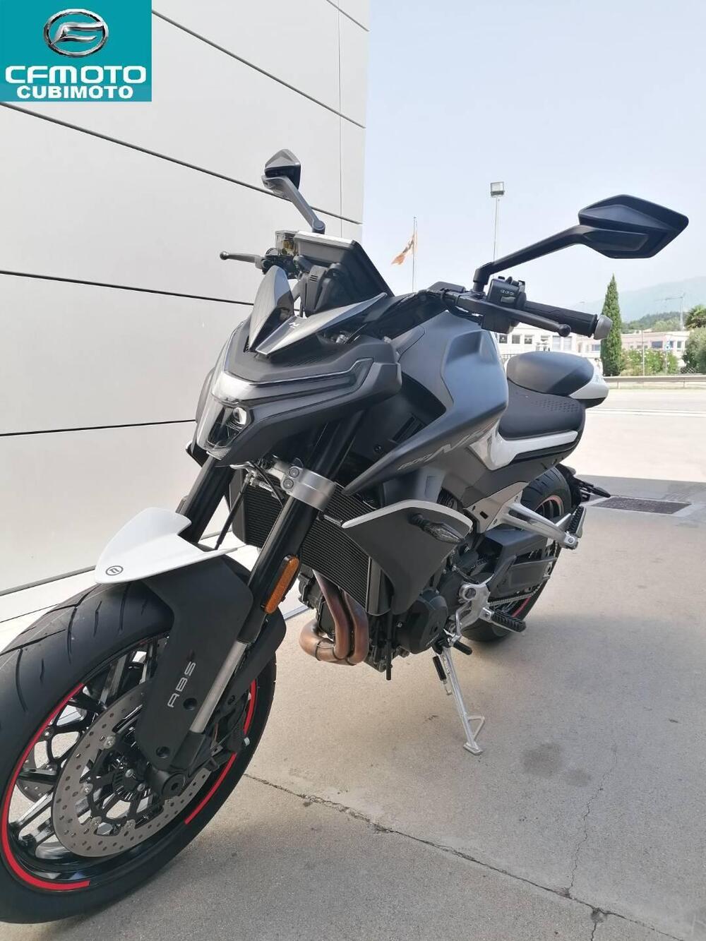 CFMOTO 800NK Advanced (2023 - 25) (3)