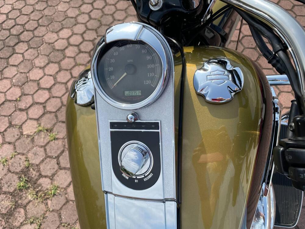 Harley-Davidson 1450 Heritage Springer Classic (2005 - 07) - FLSTSC (5)