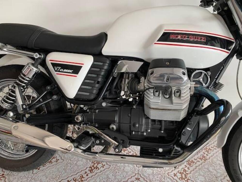Moto Guzzi V7 Classic (2008 - 12) (3)