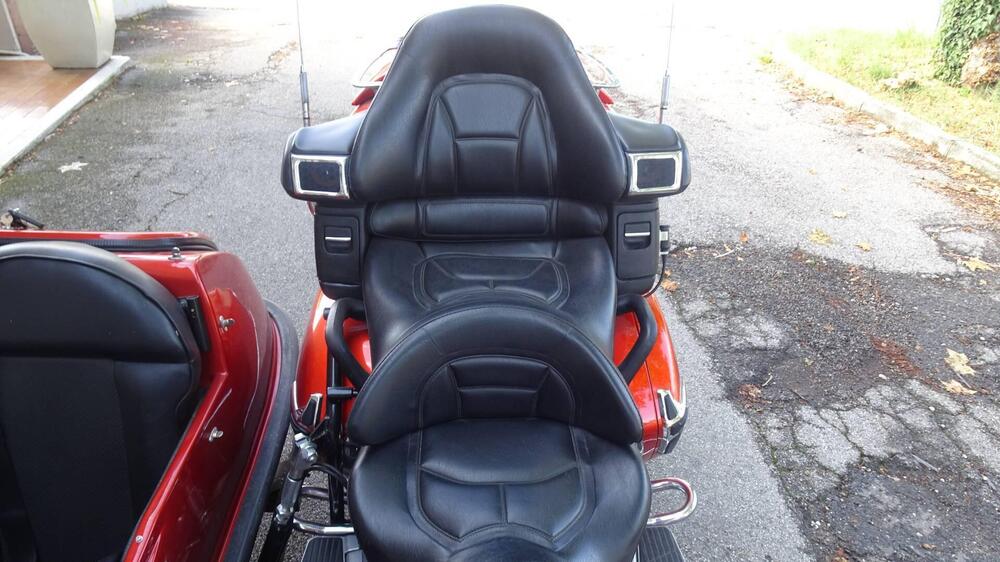 Honda GL 1800 Gold Wing (2000 - 05) (17)