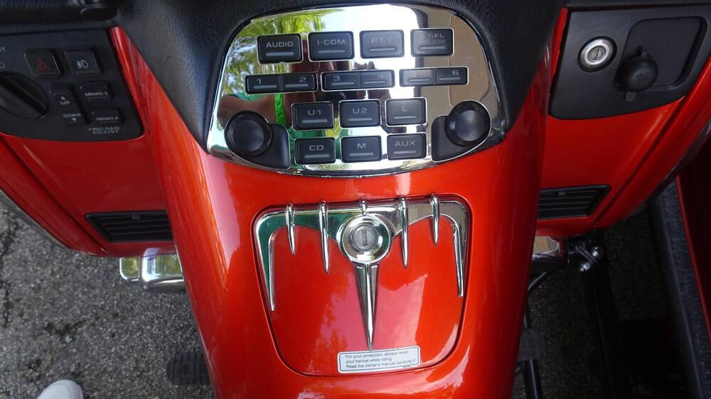 Honda GL 1800 Gold Wing (2000 - 05) (19)