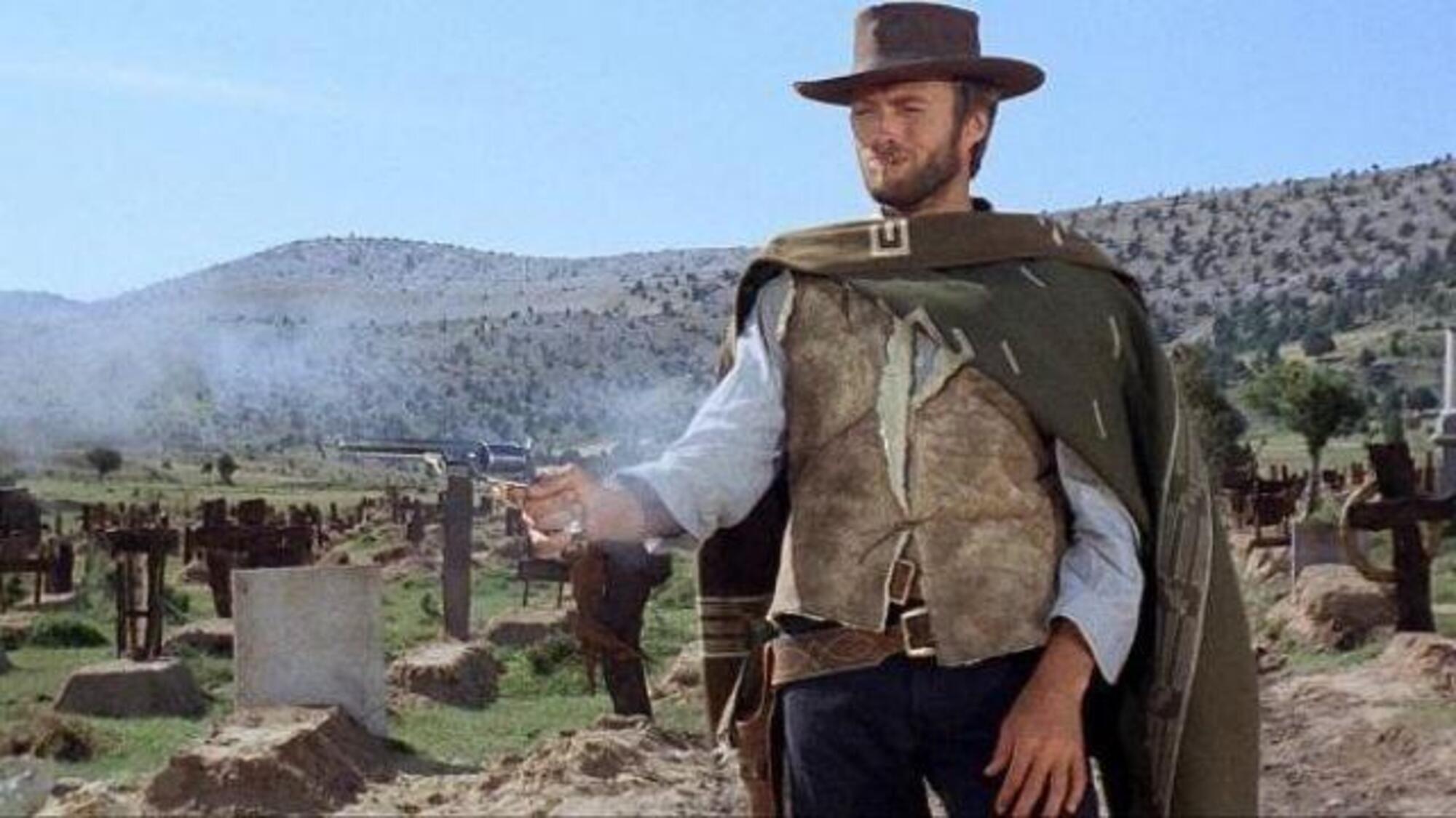 Clint Eastwood nei panni di Blondie ne &quot;Il Buono, il Brutto e e il Cattivo&quot; con una Colt Navy 1851