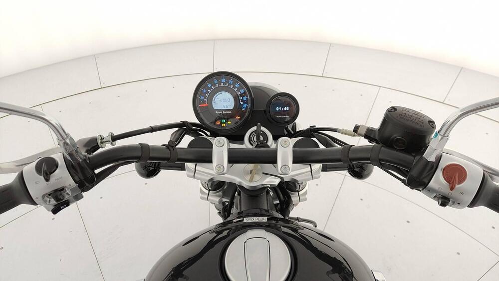 Royal Enfield Super Meteor 650 (2023 - 26) (10)