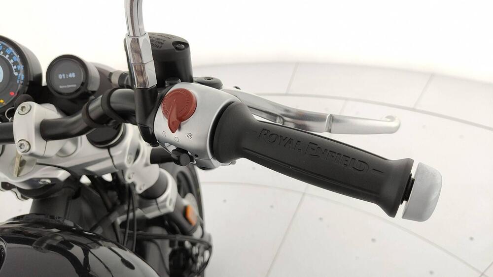 Royal Enfield Super Meteor 650 (2023 - 26) (12)