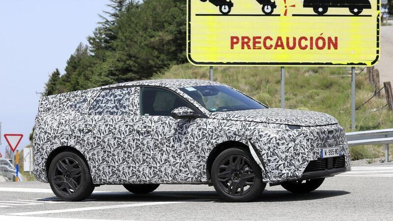 Nuova Peugeot 3008 in arrivo, eccola in collaudo [FOTO SPIA]