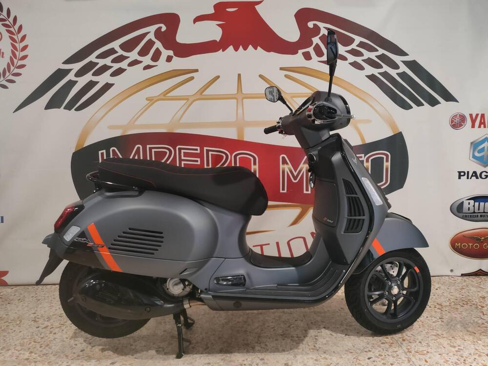 Vespa GTS 300 Super Sport (2023 - 24) (2)
