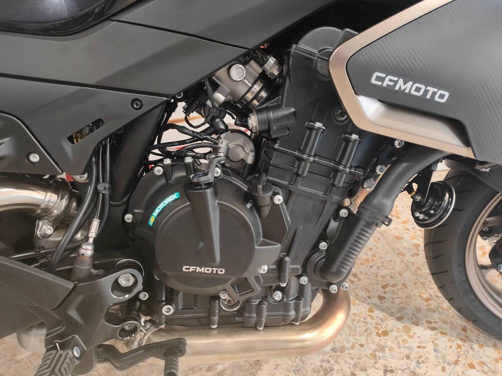 CFMOTO 800NK Sport (2023 - 25) (6)