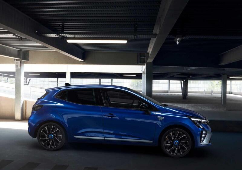 Renault Clio (2019-->>) (8)