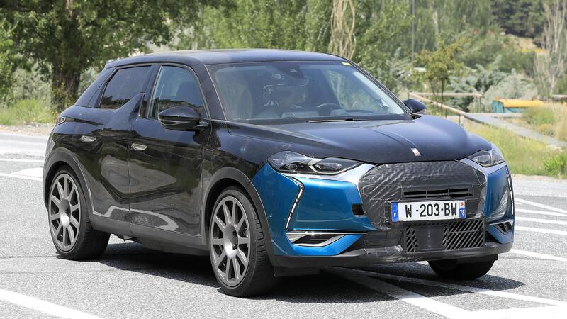 Nuova DS3 E-Tense &ldquo;Sport&rdquo;, l&rsquo;elettrica arriva nel 2024 [Foto Spia]
