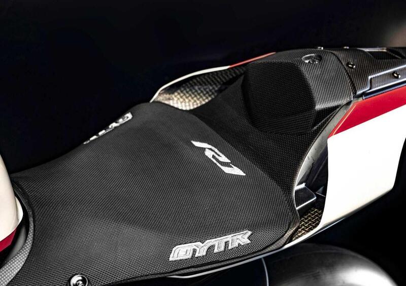 Yamaha YZF R1 YZF R1 GYTR PRO 25th Anniversary (2024) (8)