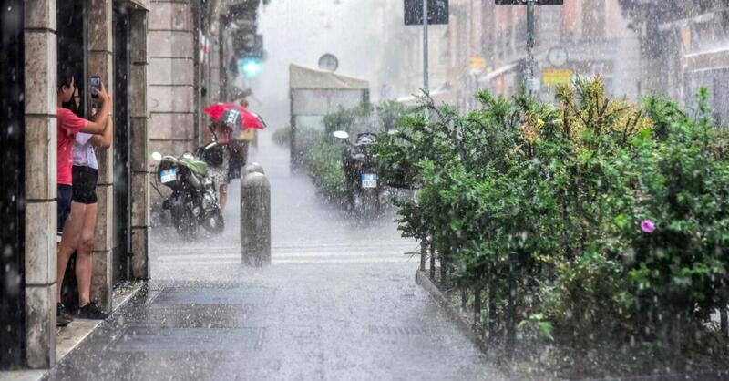 [VIDEO] Maltempo: allerta meteo gialla e arancione per downburst e grandine. Le regioni a rischio