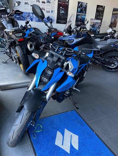 Suzuki GSX-8S (2023 - 24) nuova